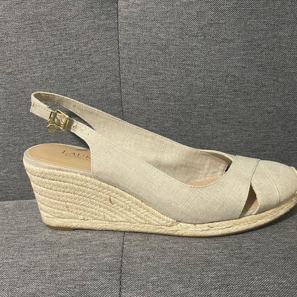 Ralph Lauren Wedge Espadrille Beige Closed Toe Sandals Size 10